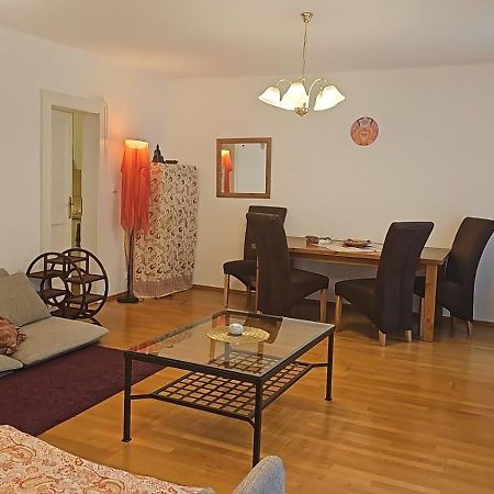 Laxmi Happy Home In Historical Prag Eksteriør billede