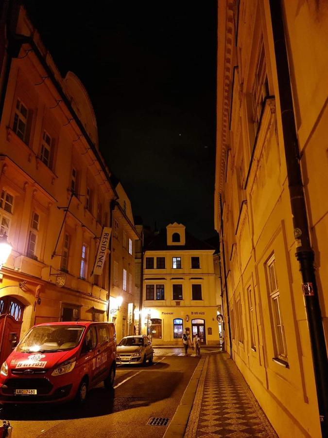 Laxmi Happy Home In Historical Prag Eksteriør billede