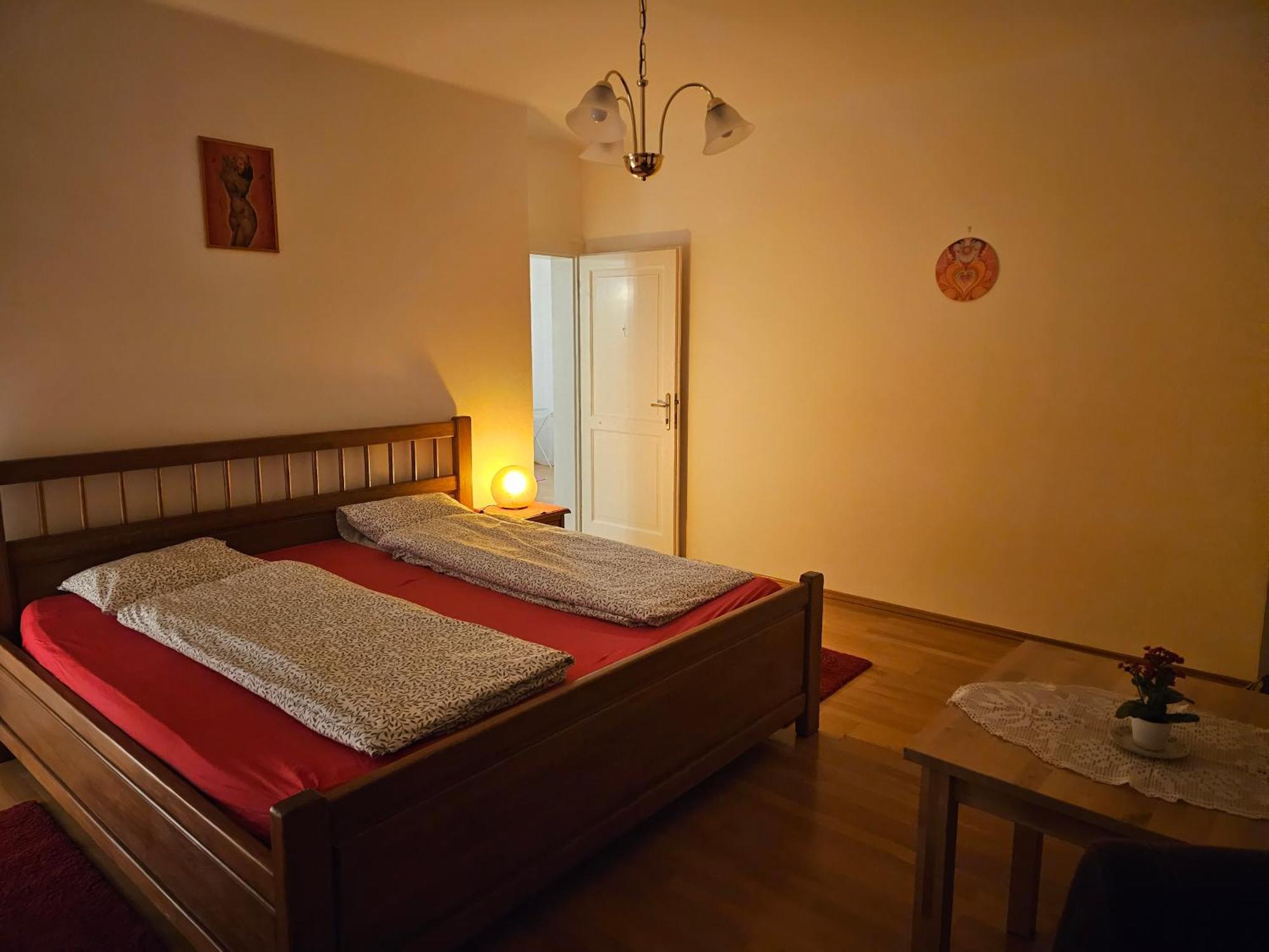 Laxmi Happy Home In Historical Prag Eksteriør billede