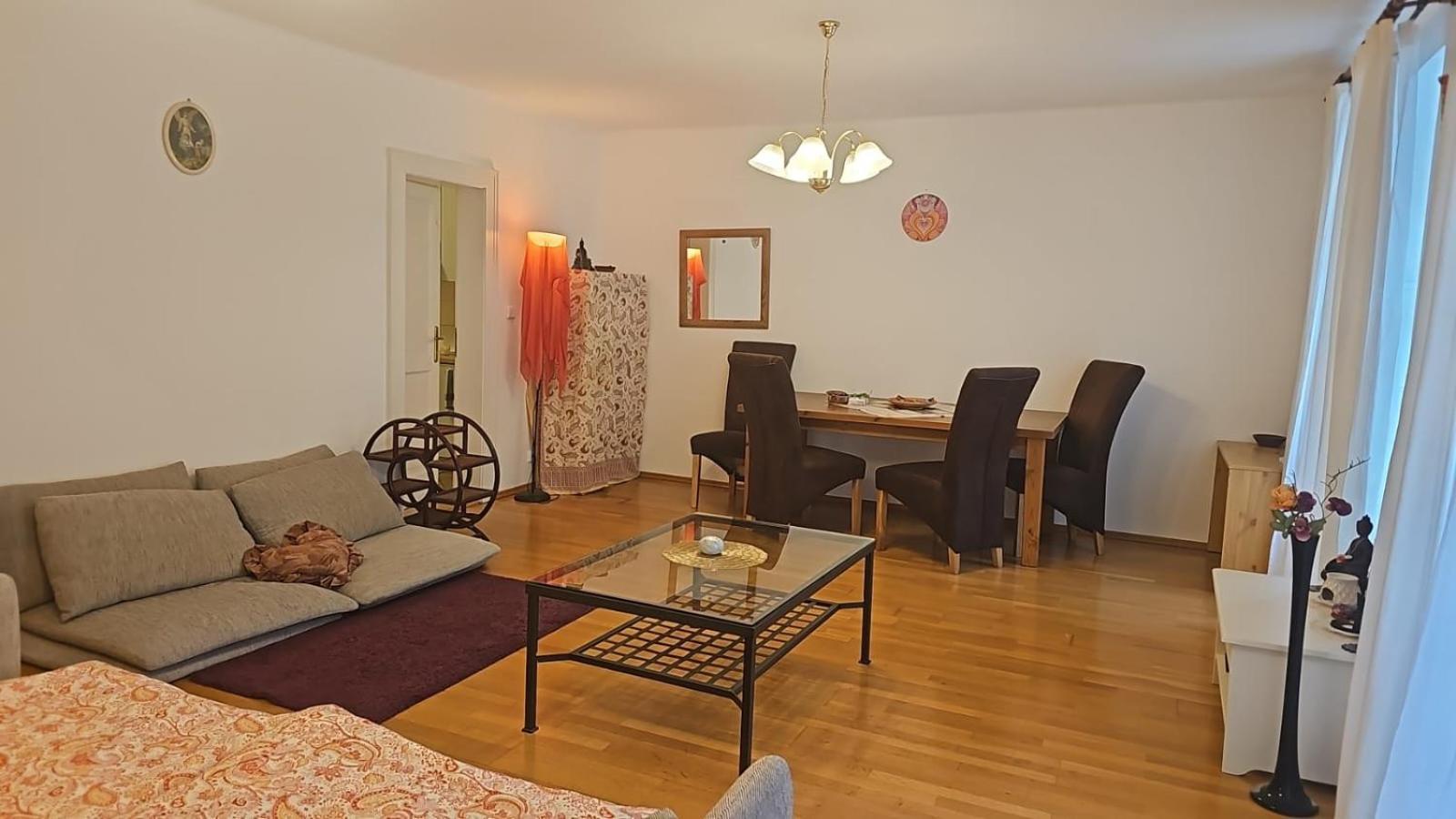 Laxmi Happy Home In Historical Prag Eksteriør billede